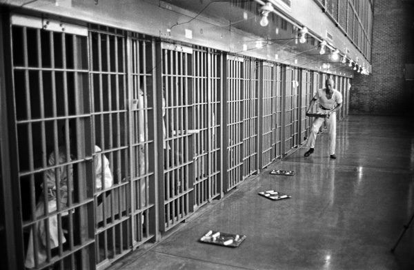 Picking up the trays on death row